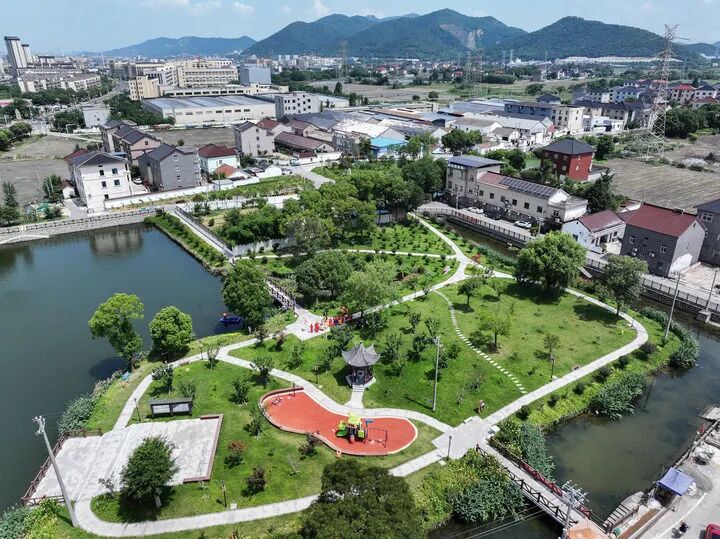 737a12c9b013078eb887c5258533e998