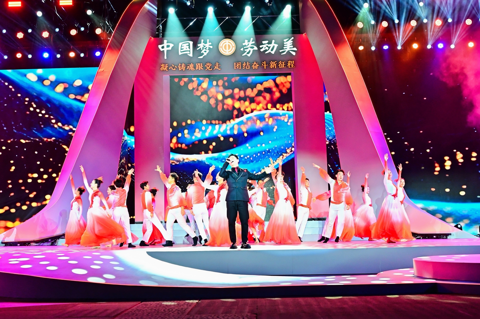 7256bcda34422cfe51087cd459b6a86a