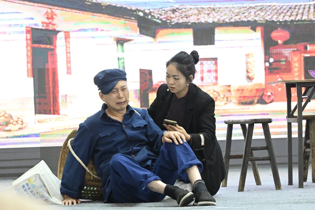 2e06892245516f08c029e42c725de7a4