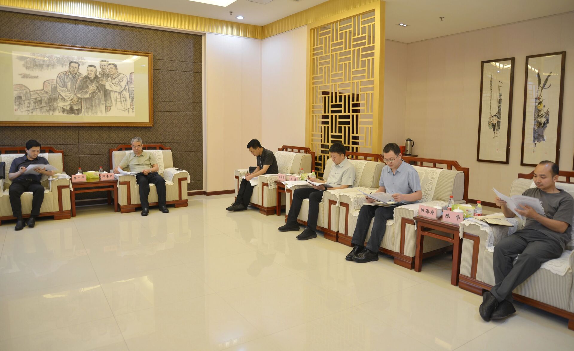 9a18cd36bc8b920fd8e610e20e8b1c92