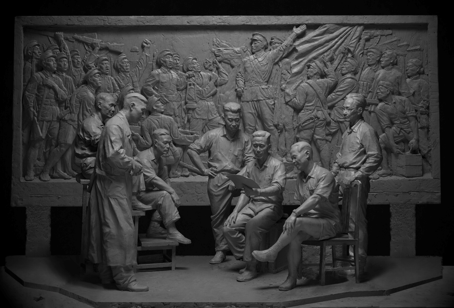 李震《为新中国雕塑》树脂200X150X120CM 2019年