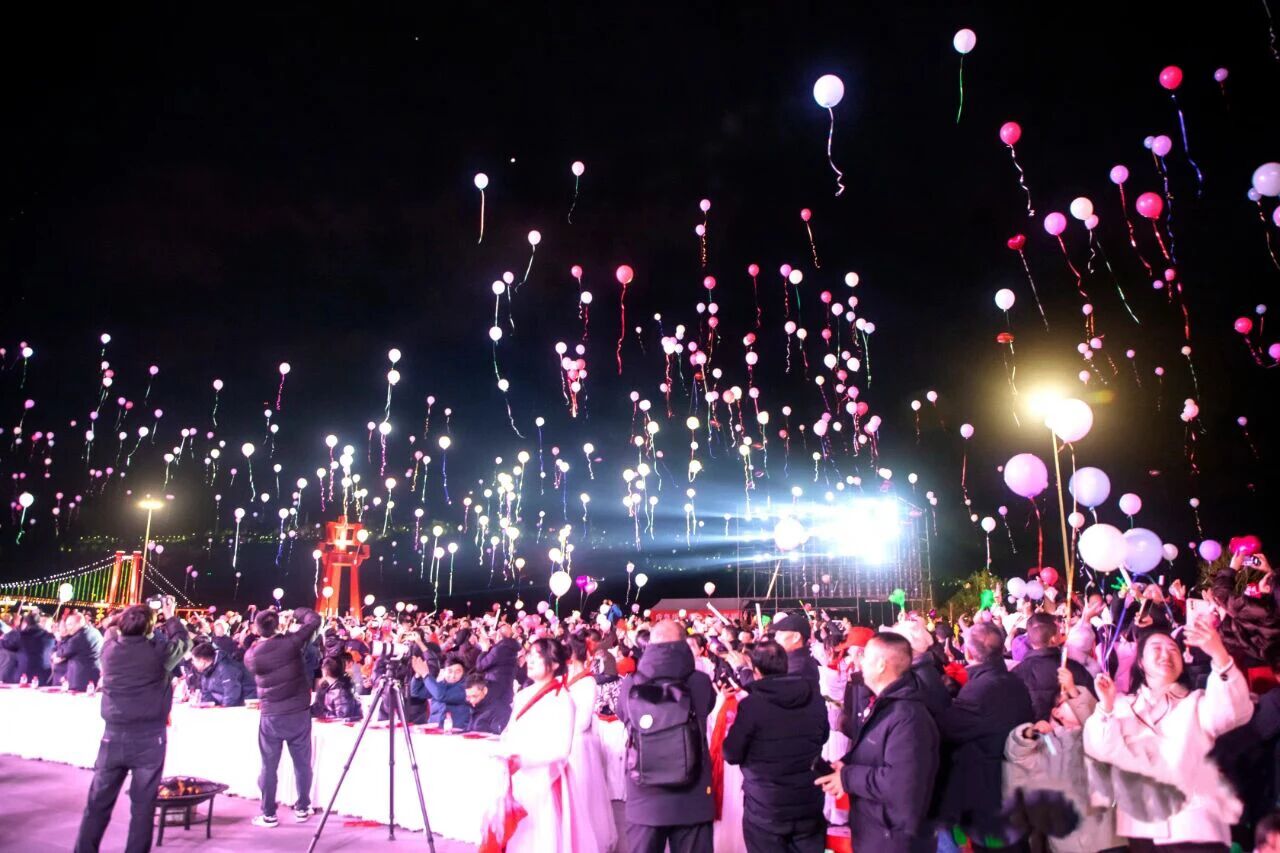 12ba1a459e590b5f2916646aabfb306a