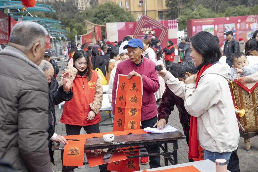 d9978e2ea0bbf6a09d305b230b69de80