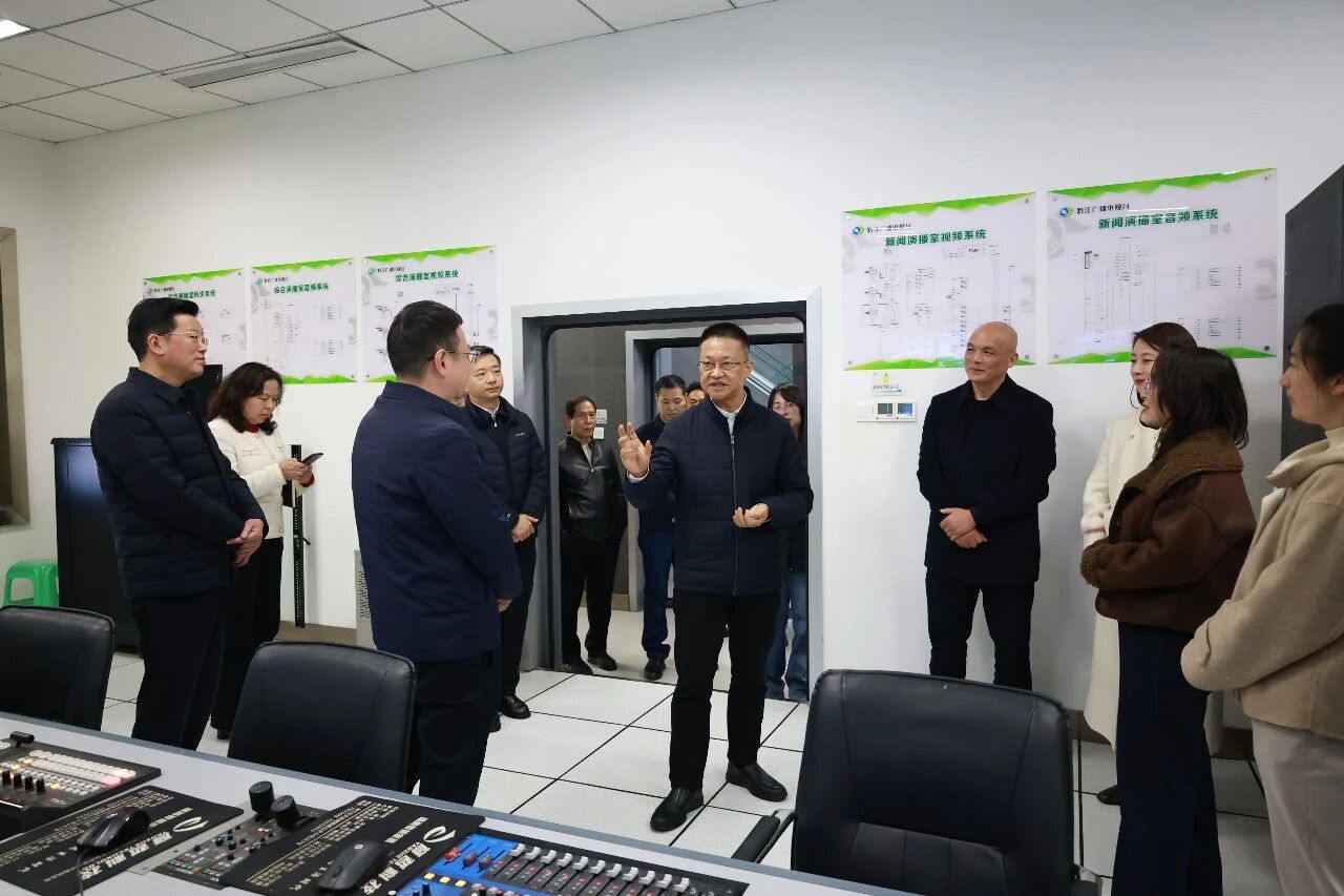 e8f9aae4144d563e4b3eb2321d2ab3c9