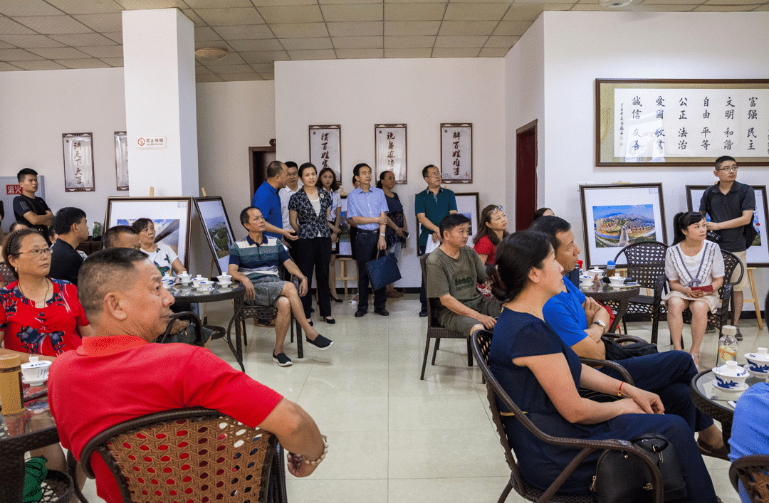 1bc63dc54effca7eac956f94e9644137